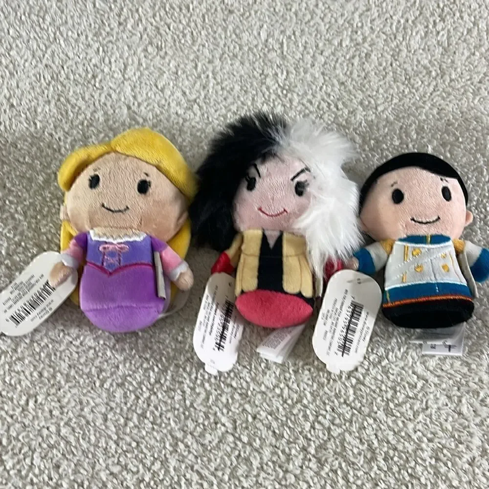 Hallmark Itty Bittys Disney Preince Eric Rapunzel & Cruella De Vil New Set Of 3‎